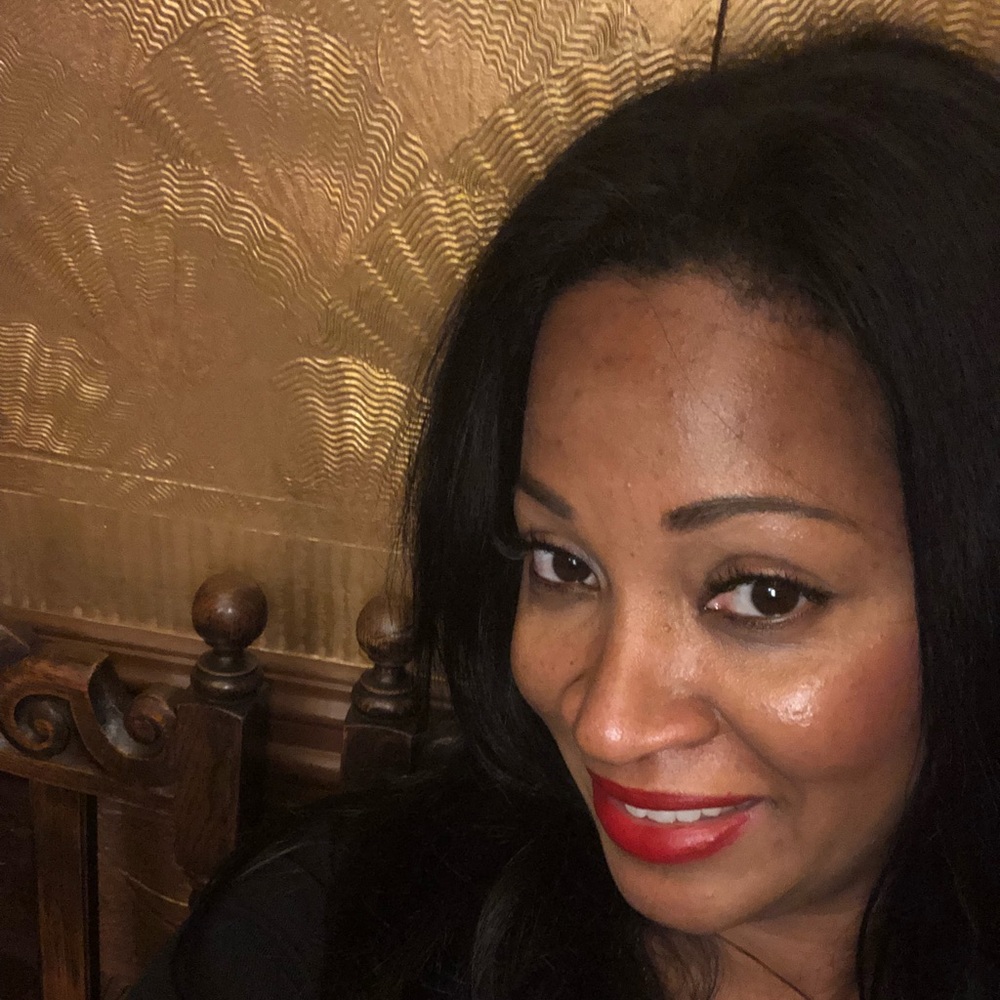 Meet your Posher, Rolanda
